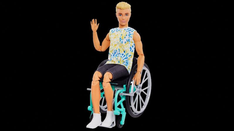 Ken dostal k šedesátým narozeninám invalidní vozíček